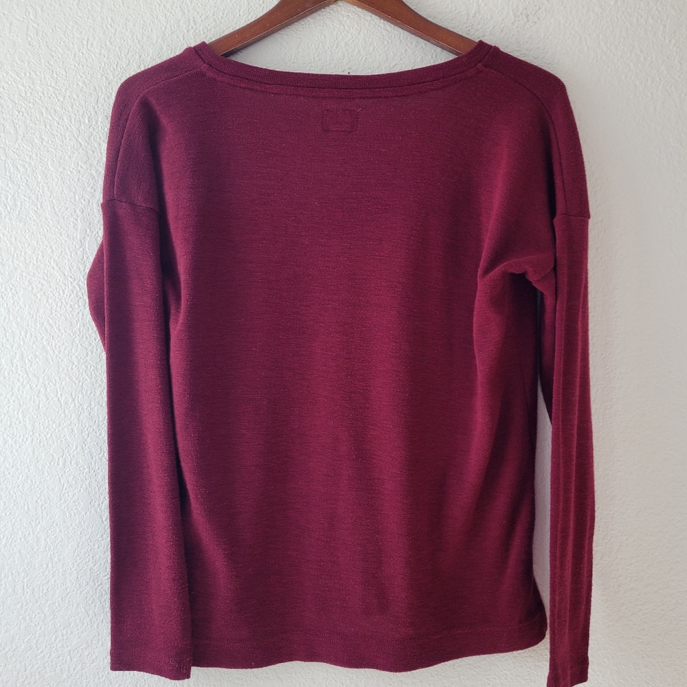 J. Crew Vintage Fleece Burgundy V-Neck Sweater Size Small Classic Preppy Cozy - Picture 4 of 7